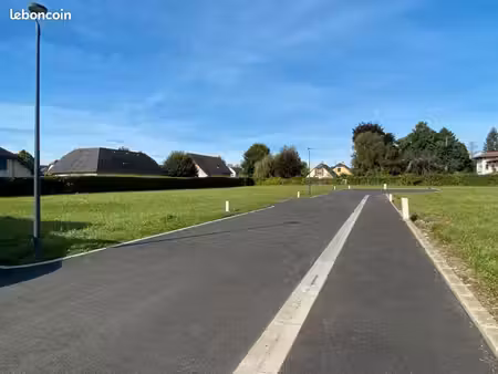 terrain 581 m² odos