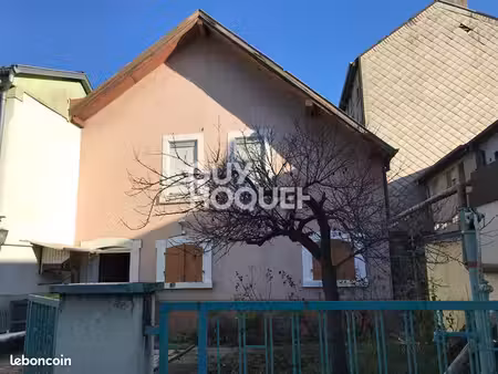 maison 6 pièces 90 m²