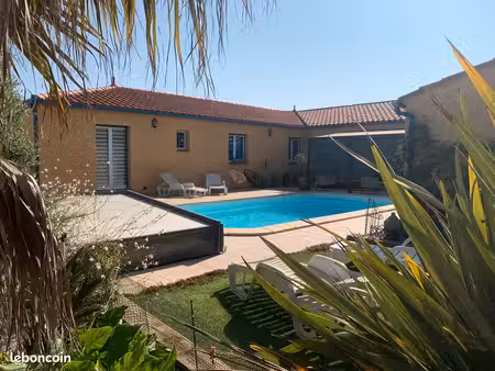 villa 4 faces de plein pied piscine 800 de terrain