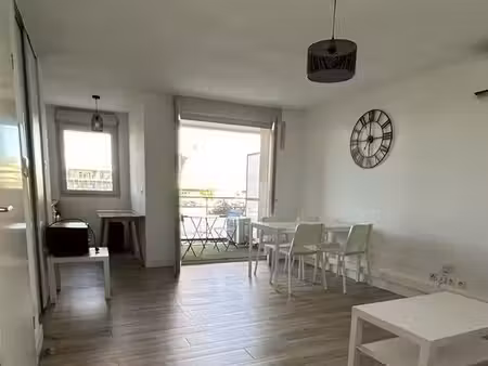 t2 meublé à l’année st estève