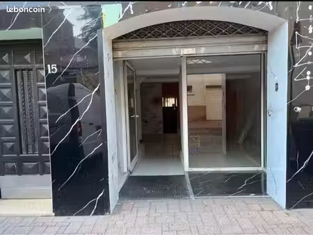 cabestany centre – local commercial 60 m² traversant – 2 accès