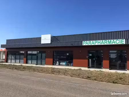 local commercial avec vitrine