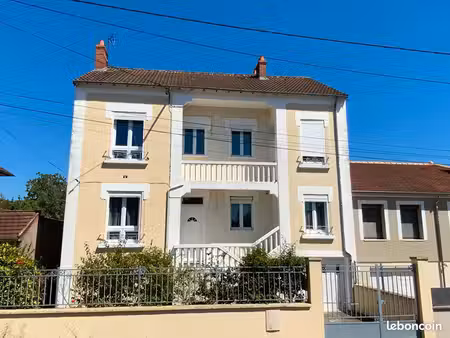 maison 7 pièces 130 m²