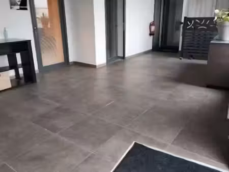 location de bureaux ou petit commerces■bureau de 25 m2 + 20 m2 de débarras avec wc