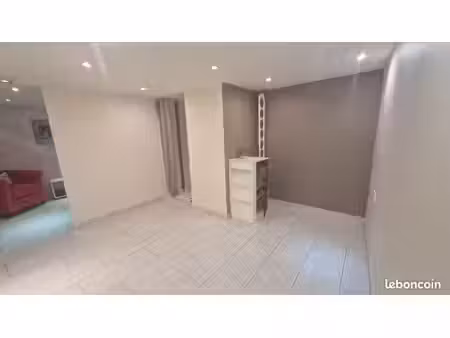 local commercial beauté
