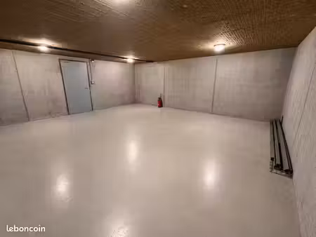 local de stockage / professionnel 38 m² - accès facile
