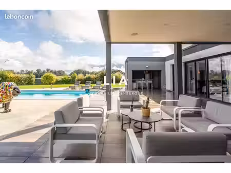 maison 6 pièces 244 m²