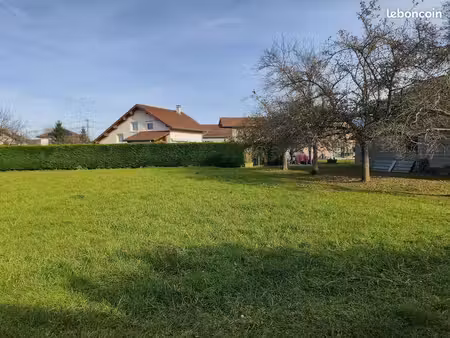 magnifique terrain plat de 530m² au calme