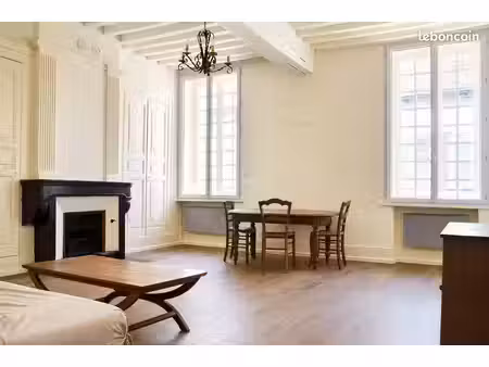 appartement duplex t3 meublé – centre-ville de cluny