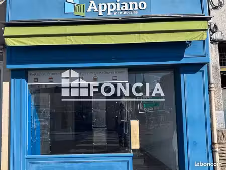 local commercial 28 m²