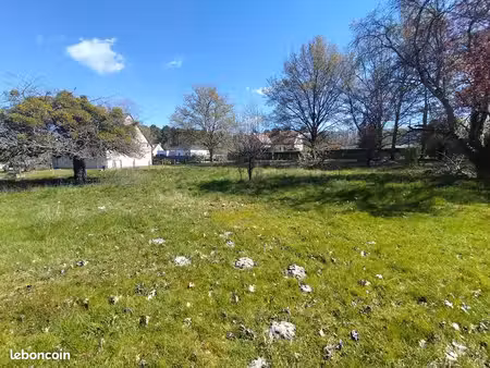 terrain 1100 m² parigné-l'évêque