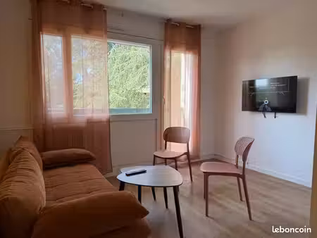 t2 rénové avec balcon – à 2 minutes à pied de la frontière suisse