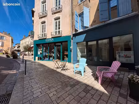 ◊ à louer – local commercial avec emplacement privilégié au cœur de tournus rue passante c