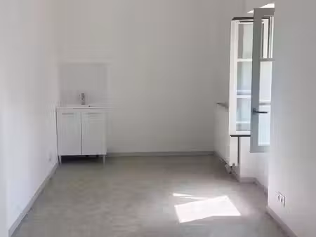bureaux 17 m² chailly-en-bière