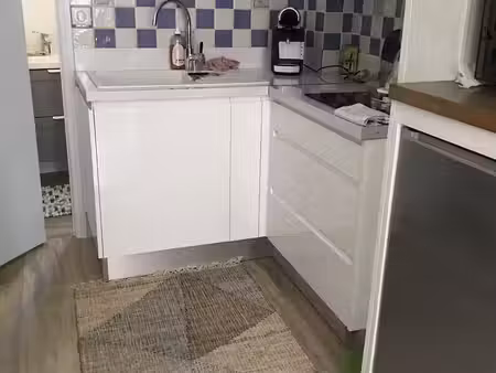 appartement studio meublé refait à neuf