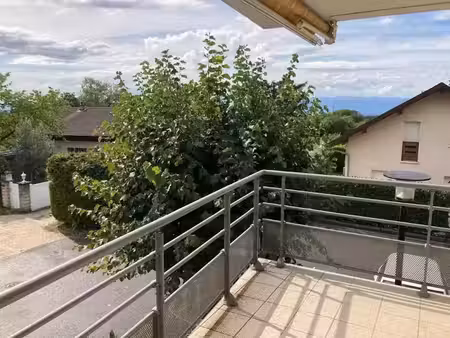 location meublée appartement 3 pièces 64.87 m² à saint-cergues (74140)  1 590 €
