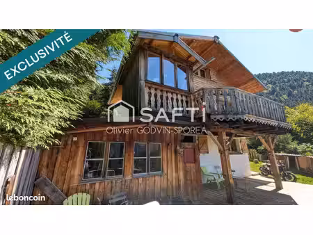 chalet 5 pièces 140 m²