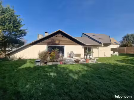 maison de 7 pièces pour 220 m²