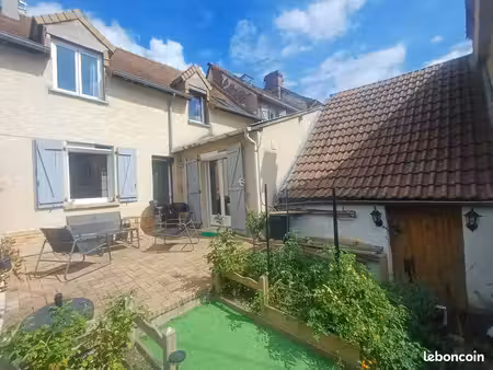 maison 3 pièces 80 m²