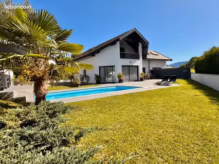 sublime maison d’architecte à chavanod – luminosité volumes  piscine et prestations haut d
