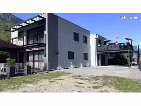 maison 7 pièces 165 m²