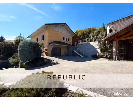 villa 6 pièces 192 m²