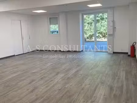local d'activite 55 m² challes les eaux