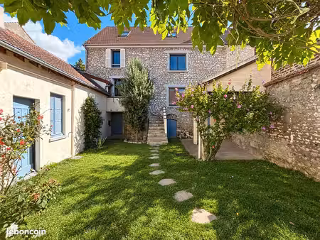 maison 6 pièces 136 m²