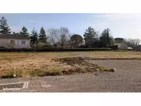 terrain 382 m² prahecq