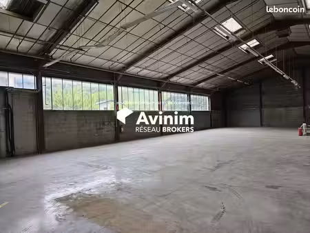 entrepôt 600 m² thônes