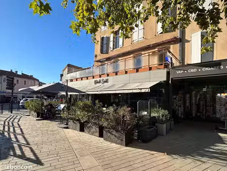 café  restaurant 1050 m² 16 place de la liberation