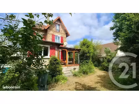 maison 6 pièces 141 m²