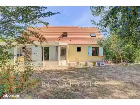 propriété 9 pièces 200 m²