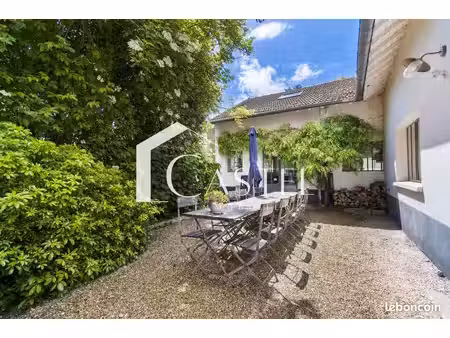 propriété 10 pièces 452 m²