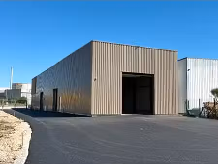 a louer batiment neuf 490 m2 - sorgues fournalet