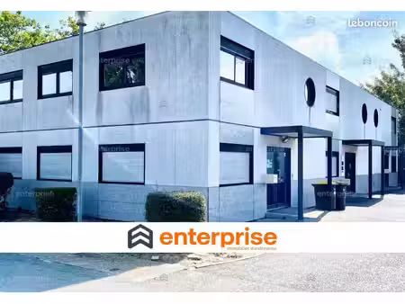 bureau 200 m²