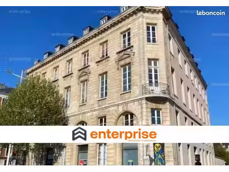 bureau 680 m²