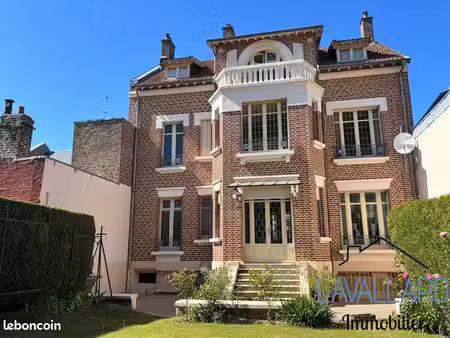 propriété 8 pièces 245 m²