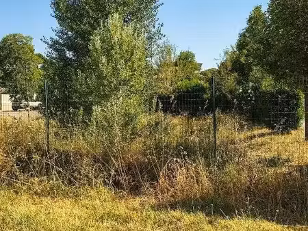 terrain à bâtir de 980 m² à caromb (84)