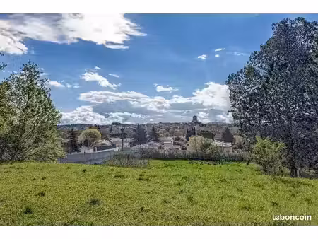 terrain 268 m² pertuis