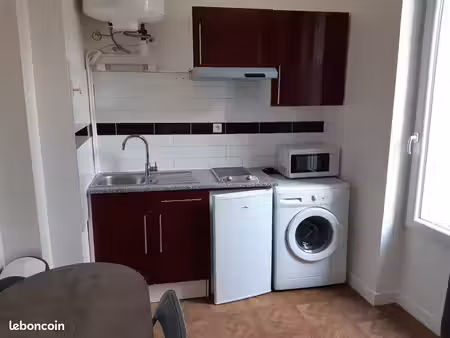 poitiers pont-neuf  studio meublé 23 m²