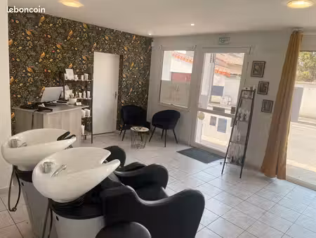local commercial à louer – saint-léger-de-montbrillais