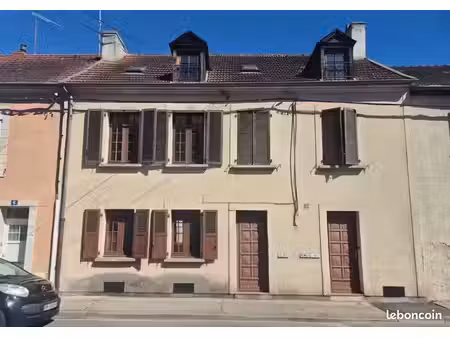 immeuble 135 m² montlucon