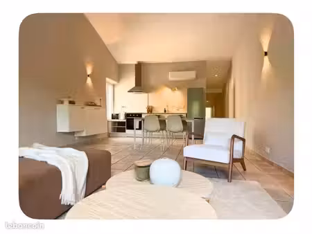 appartement t3 meublé 79 m² - centre ville d'orange