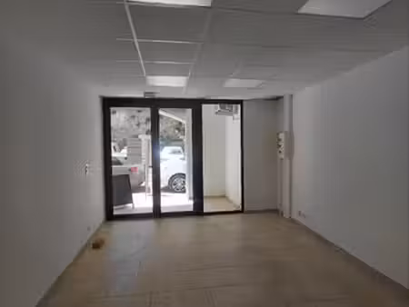 local commercial à louer
