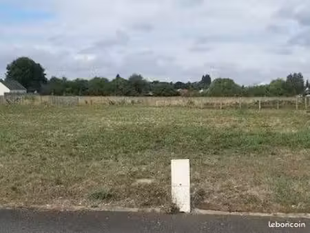 terrain à bâtir de 910 m² à verneuil-sur-vienne (87)