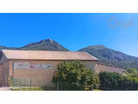 immeuble 6 pièces 158 m²