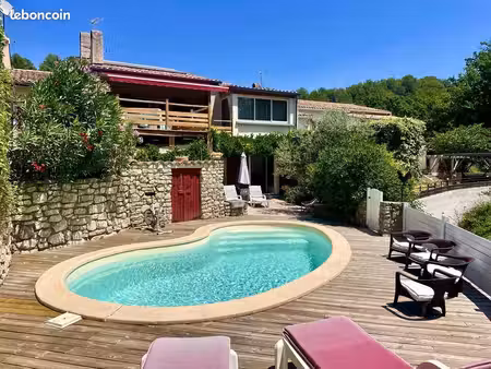 maison 6 pièces 169 m²