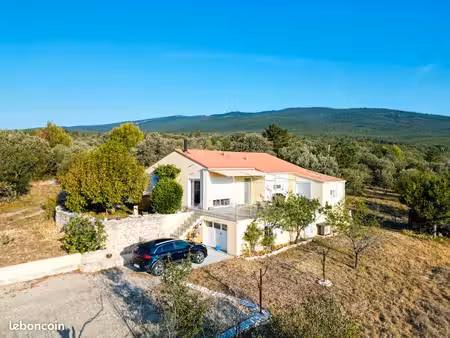 maison 170m2 tout confort  sur terrain isolé en zone naturel  vue imprenable sans vis-à-vi