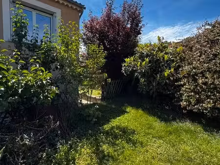 maison avec piscine et belle vue